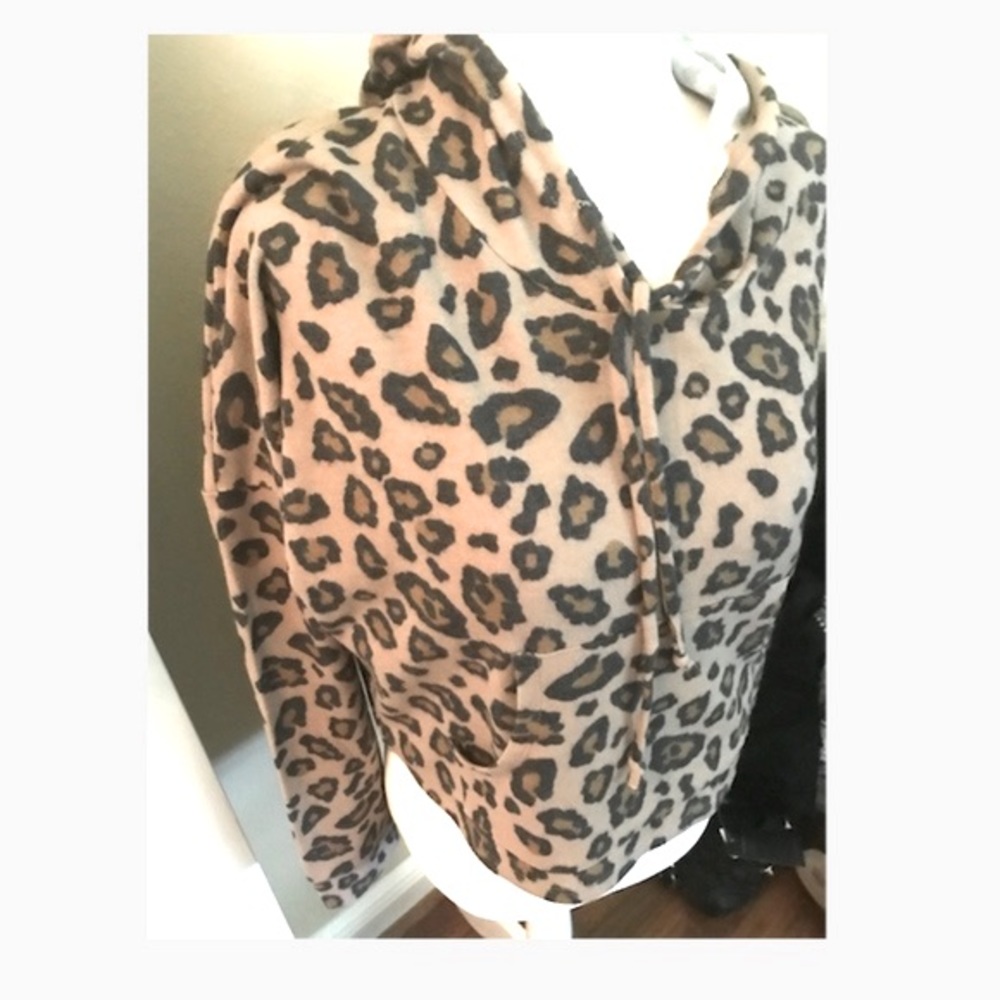 Crop Leopard Top